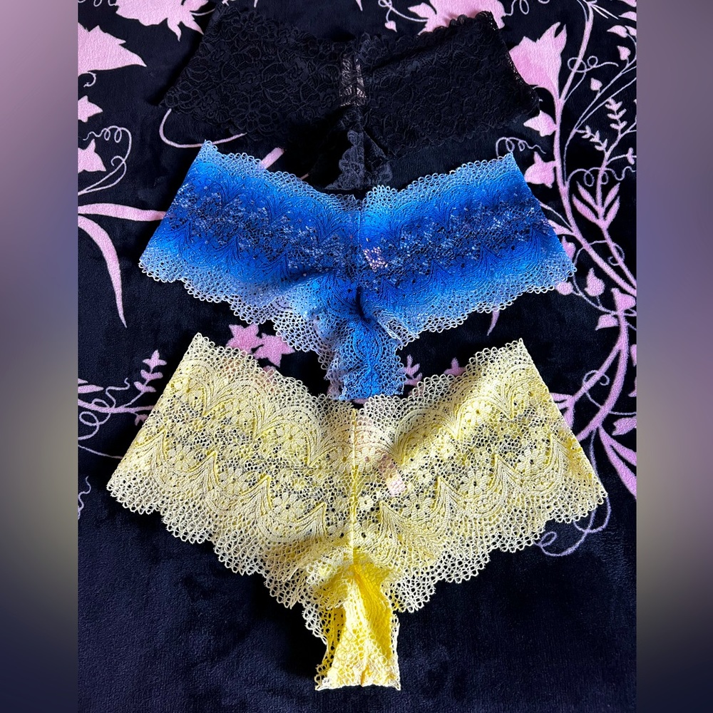 NWT’s Victoria’s Secret Dream Angels panty bundle Sz.L